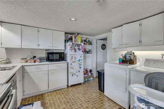 9106 Peacock Hill Avenue, Gig Harbor, WA 98332