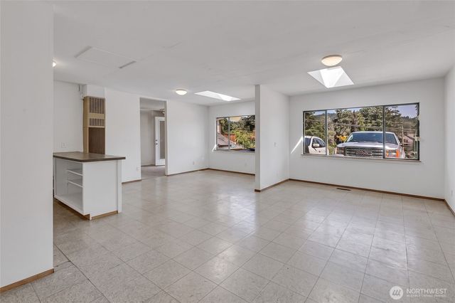 9106 Peacock Hill Avenue, Gig Harbor, WA 98332
