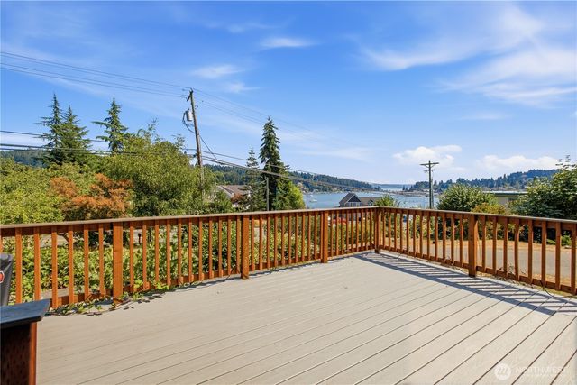 9106 Peacock Hill Avenue, Gig Harbor, WA 98332