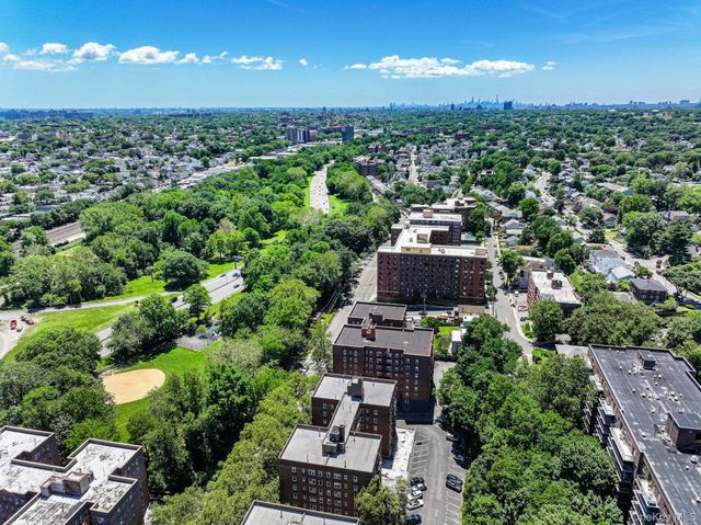 755 Bronx River Rd 4B, Bronxville, NY 10708