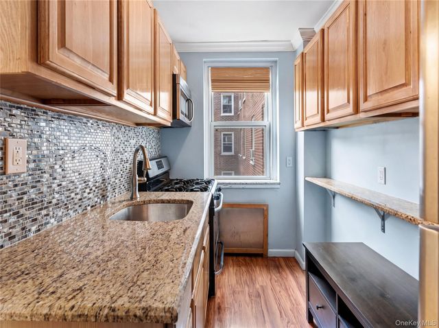 755 Bronx River Rd 4B, Bronxville, NY 10708