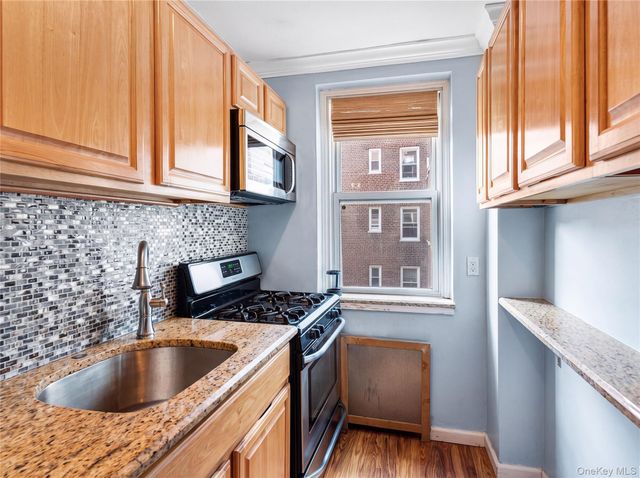 755 Bronx River Rd 4B, Bronxville, NY 10708