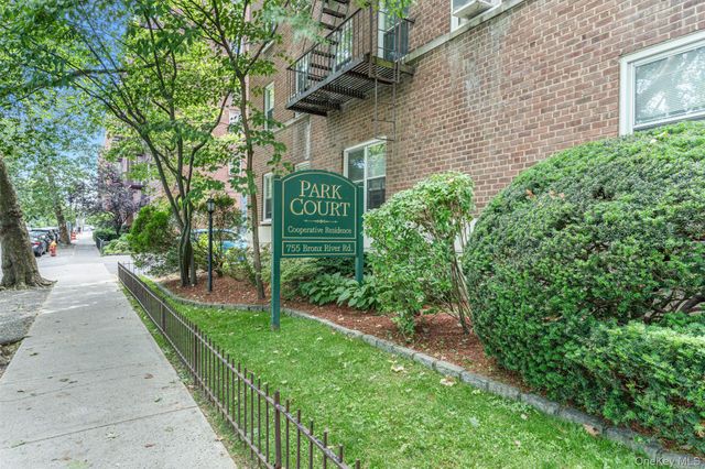 755 Bronx River Rd 4B, Bronxville, NY 10708