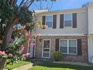 546 Hollomon DR, Hampton, VA 23666