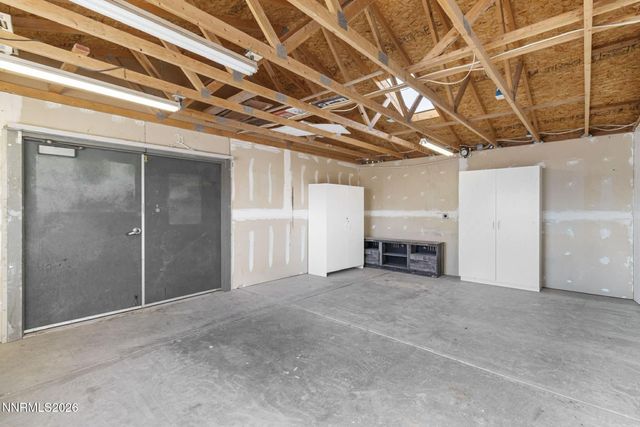 4900 Park Street, Silver Springs, NV 89429