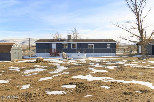 4900 Park Street, Silver Springs, NV 89429