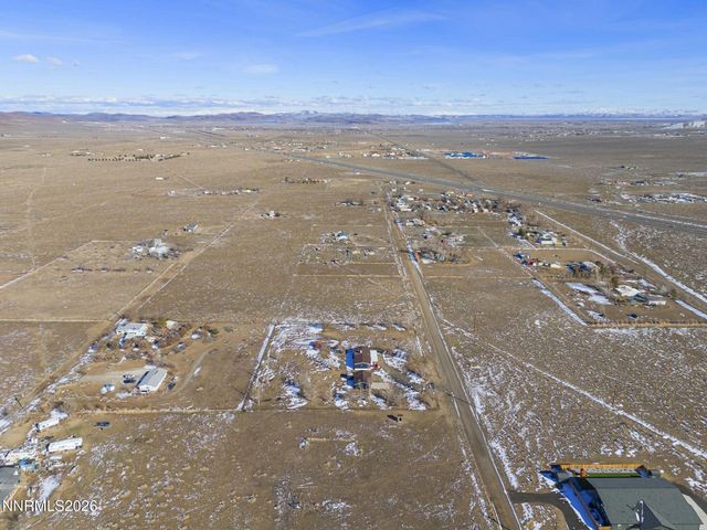 4900 Park Street, Silver Springs, NV 89429