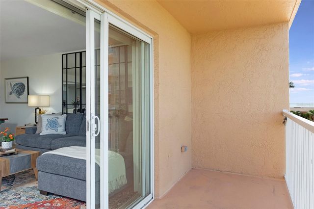 7430 SUNSHINE SKYWAY LANE S 405, St Petersburg, FL 33711