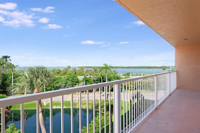 7430 SUNSHINE SKYWAY LANE S 405, St Petersburg, FL 33711