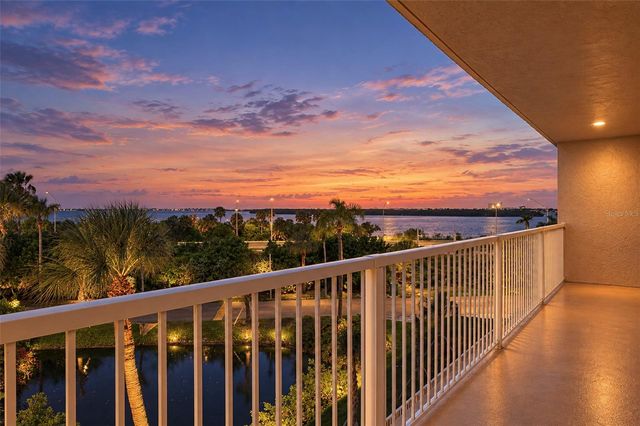 7430 SUNSHINE SKYWAY LANE S 405, St Petersburg, FL 33711
