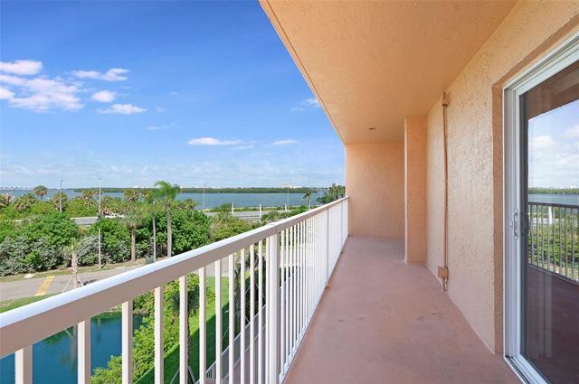 7430 SUNSHINE SKYWAY LANE S 405, St Petersburg, FL 33711