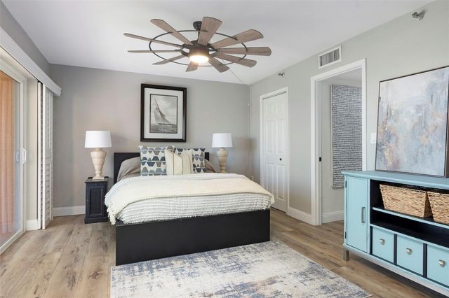 7430 SUNSHINE SKYWAY LANE S 405, St Petersburg, FL 33711