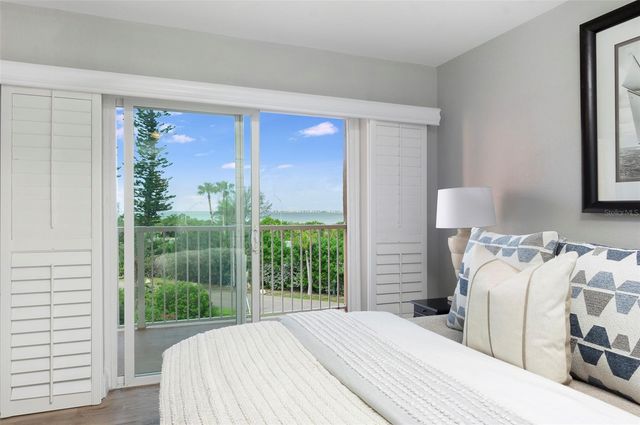 7430 SUNSHINE SKYWAY LANE S 405, St Petersburg, FL 33711