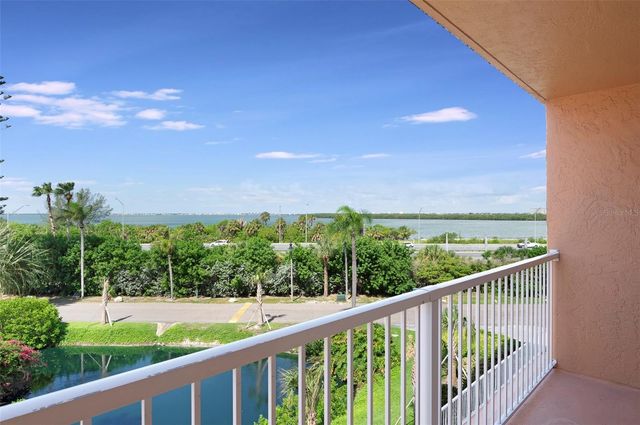 7430 SUNSHINE SKYWAY LANE S 405, St Petersburg, FL 33711