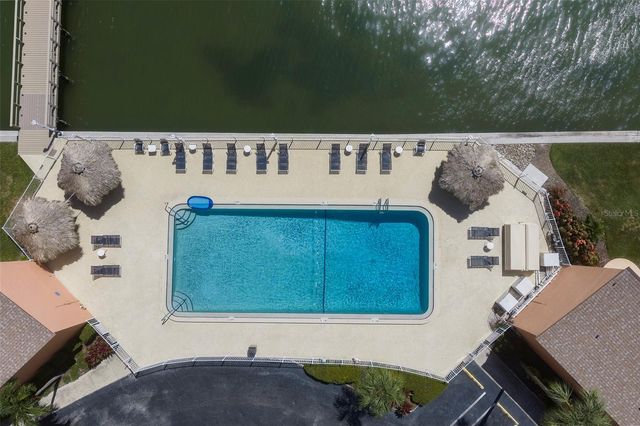 7430 SUNSHINE SKYWAY LANE S 405, St Petersburg, FL 33711