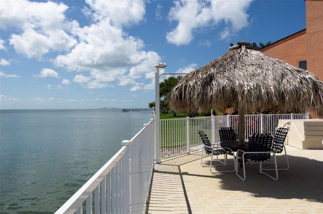 7430 SUNSHINE SKYWAY LANE S 405, St Petersburg, FL 33711