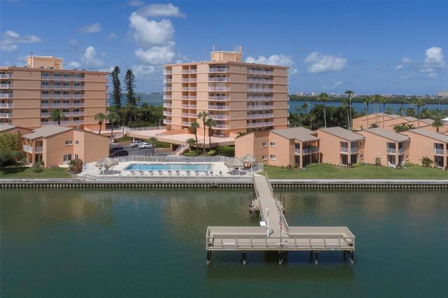 7430 SUNSHINE SKYWAY LANE S 405, St Petersburg, FL 33711