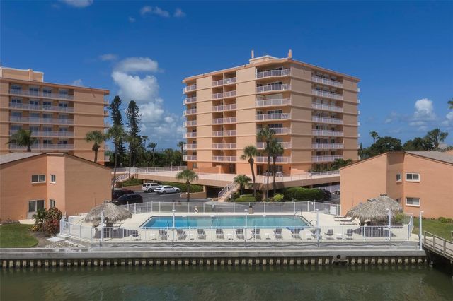 7430 SUNSHINE SKYWAY LANE S 405, St Petersburg, FL 33711