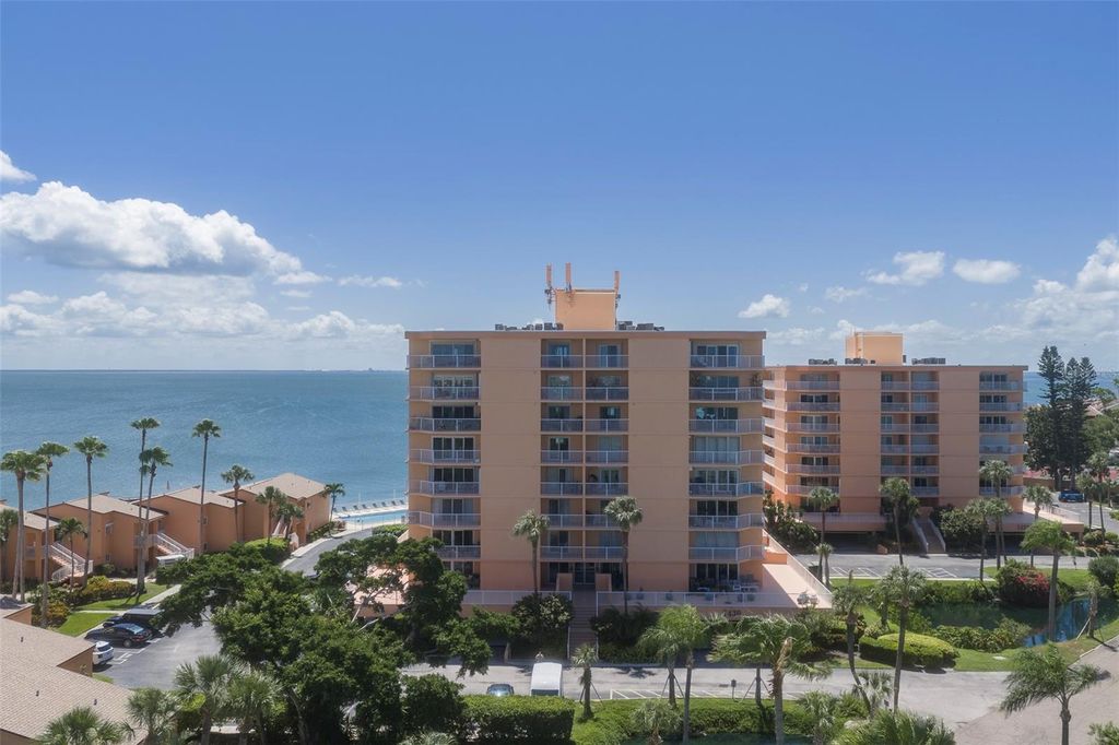 7430 SUNSHINE SKYWAY LANE S 405, St Petersburg, FL 33711