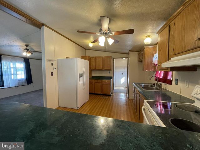 57-B TWIN MAPLES PARK, Myerstown, PA 17067