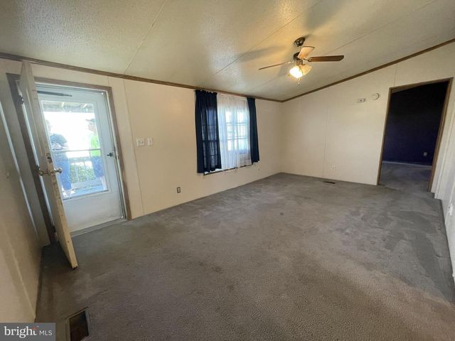 57-B TWIN MAPLES PARK, Myerstown, PA 17067