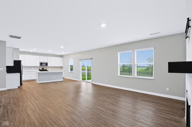 24 Hollister Way, Cicero, IN 46034