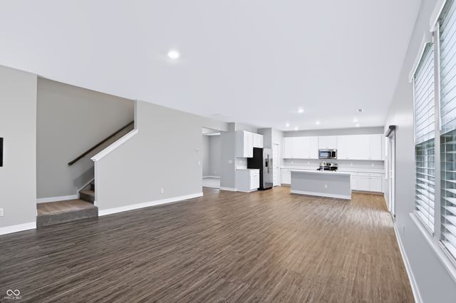 24 Hollister Way, Cicero, IN 46034