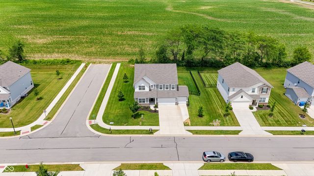 24 Hollister Way, Cicero, IN 46034
