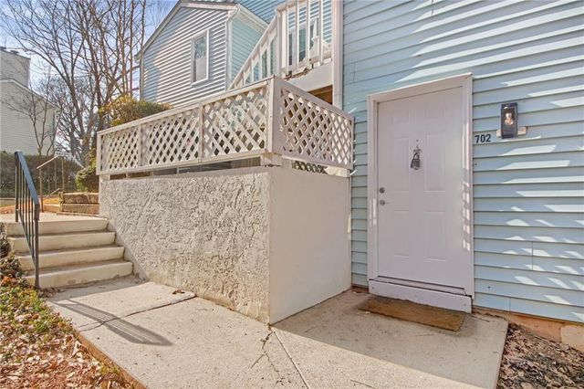 702 Glenleaf Drive, Peachtree Corners, GA 30092