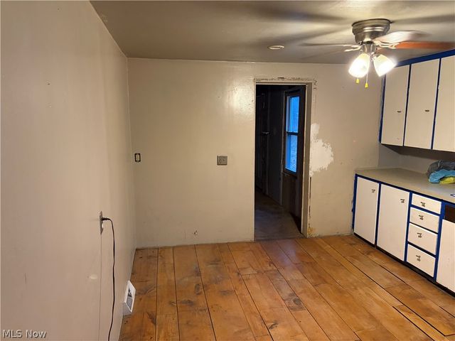 42082 Duquesne Street W, Columbiana, OH 44408