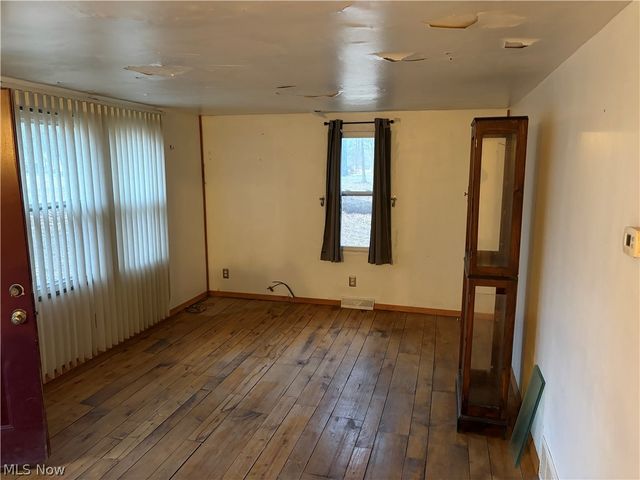 42082 Duquesne Street W, Columbiana, OH 44408