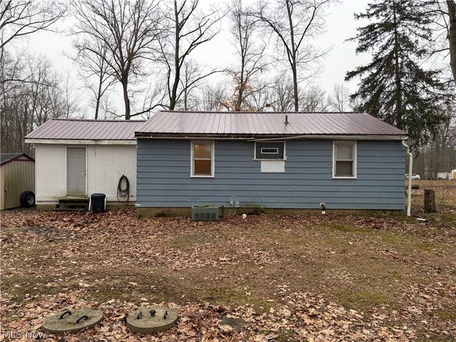 42082 Duquesne Street W, Columbiana, OH 44408