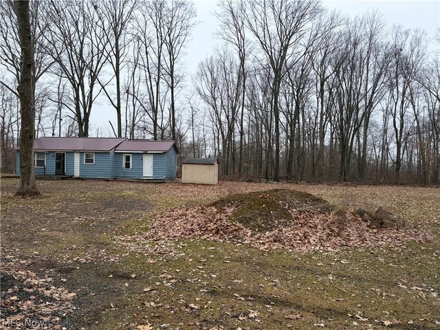 42082 Duquesne Street W, Columbiana, OH 44408