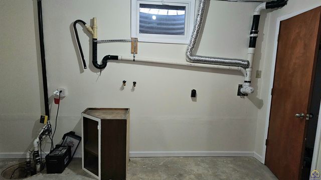 500 N Milton ST, Auburn, KS 66402