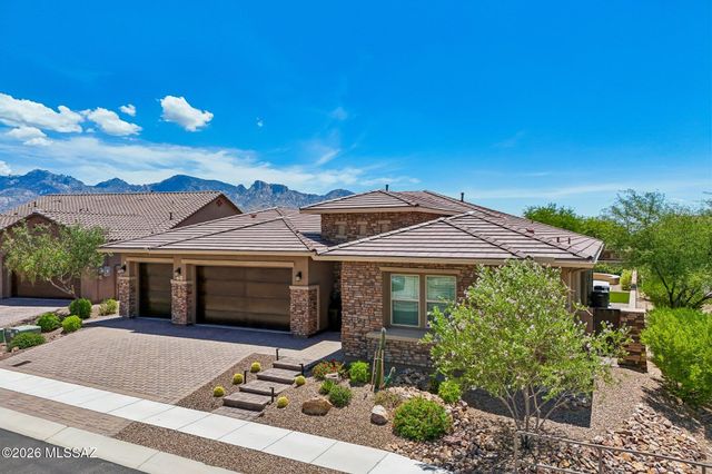 425 W Red Ribbon Lane, Oro Valley, AZ 85755