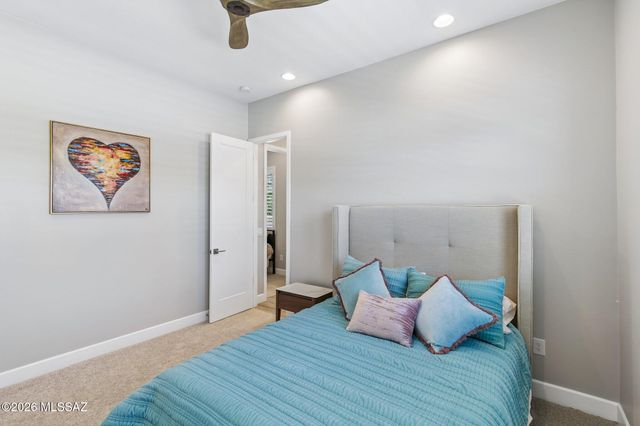 425 W Red Ribbon Lane, Oro Valley, AZ 85755