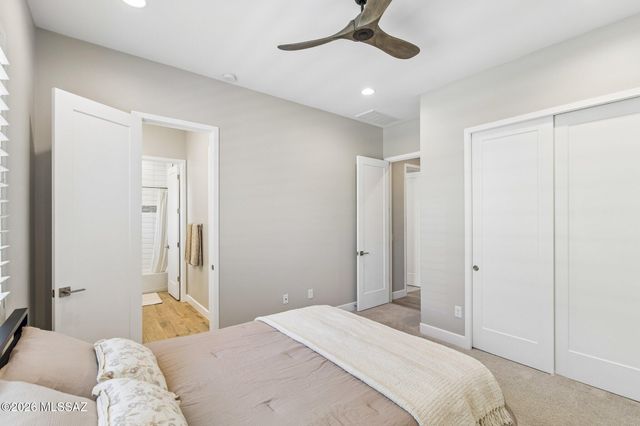 425 W Red Ribbon Lane, Oro Valley, AZ 85755