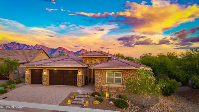 425 W Red Ribbon Lane, Oro Valley, AZ 85755