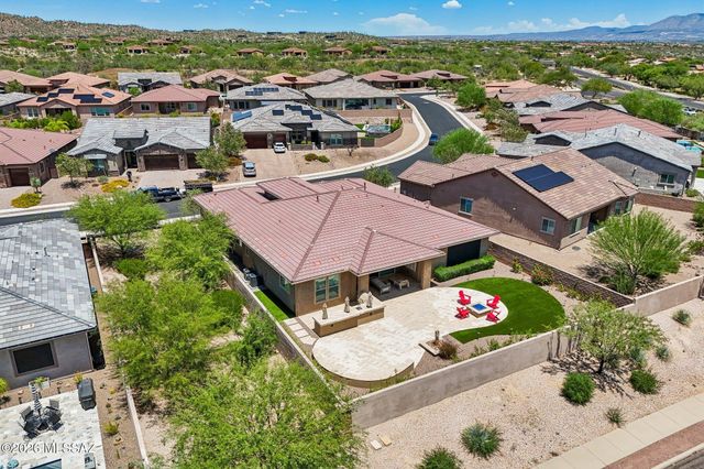 425 W Red Ribbon Lane, Oro Valley, AZ 85755