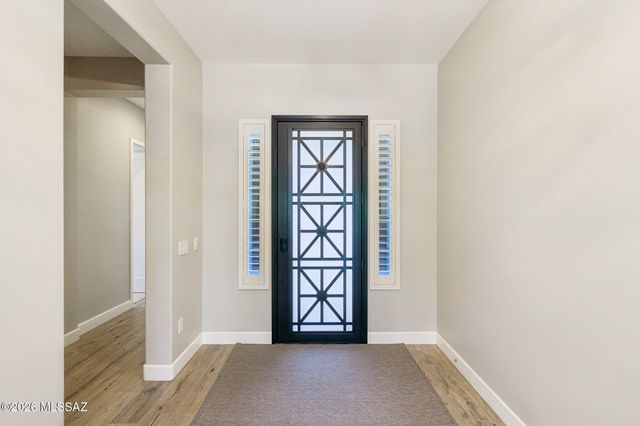 425 W Red Ribbon Lane, Oro Valley, AZ 85755