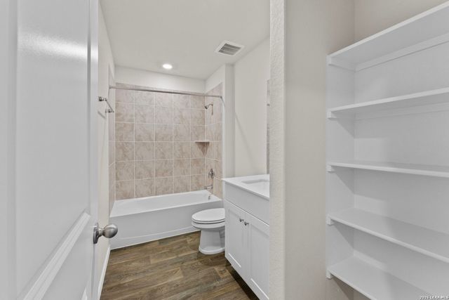 11721 Deloache Vale, San Antonio, TX 78245