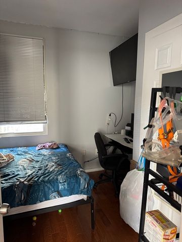 75 Putnam Street, Boston, MA 02128