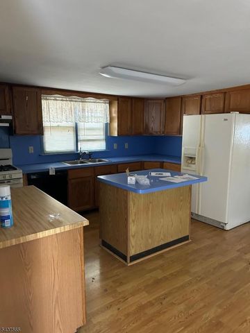 30 Corter Ln, West Milford Twp., NJ 07480