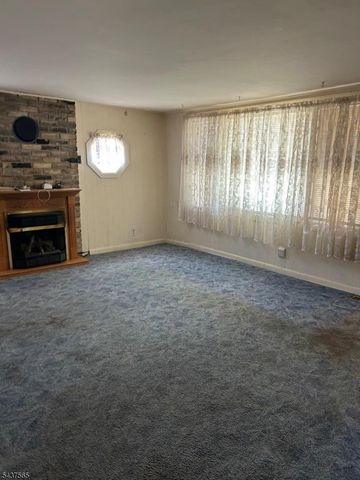 30 Corter Ln, West Milford Twp., NJ 07480