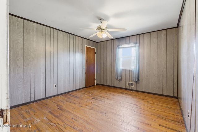 9 Lynn Drive, Toms River, NJ 08753