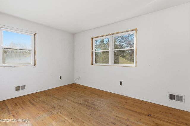 9 Lynn Drive, Toms River, NJ 08753