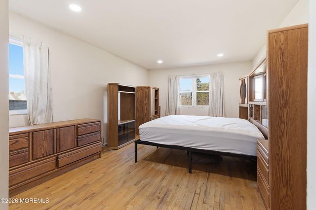 9 Lynn Drive, Toms River, NJ 08753