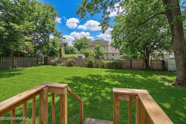 9 Lynn Drive, Toms River, NJ 08753