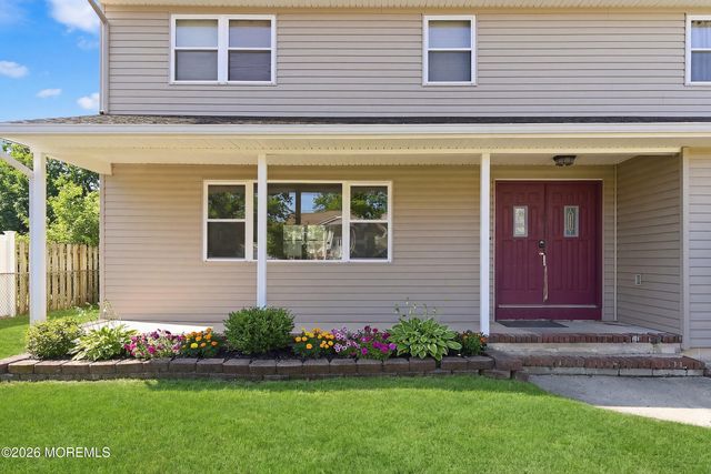 9 Lynn Drive, Toms River, NJ 08753