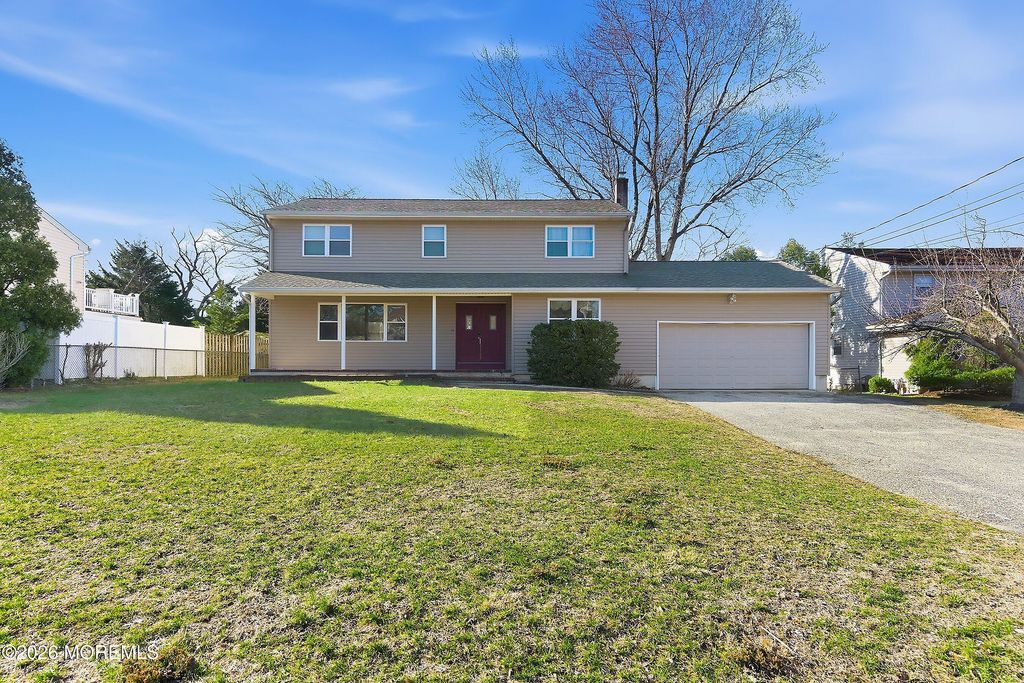 9 Lynn Drive, Toms River, NJ 08753